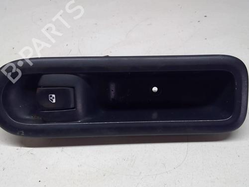 Used Right front window switch RENAULT TWINGO II (CN0_) 1.2 16V (CN04, CN0B) (75 hp) 25275648