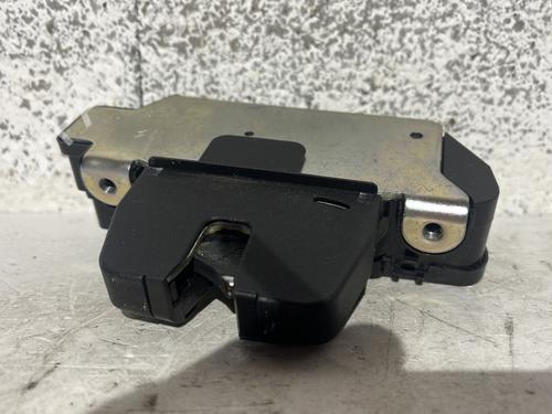 tailgate-lock-citroen-c3-ii-sc_-2009-33564087 main image