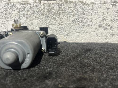 Used Left front window motor Left front window motor ALFA ROMEO 159 (939_) 1.9 JTDM 16V (939AXC1B, 939AXC12) (150 hp) 31067942 31067942