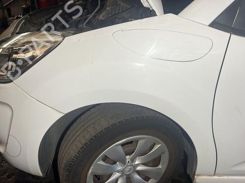 Used Left front fenders CITROËN C3 II (SC_) 1.1 i (60 hp) 27716824