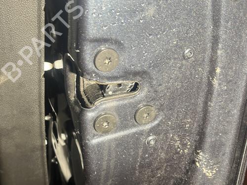 Høyre foran lås RENAULT MEGANE IV Hatchback (B9A/M/N_) 1.5 dCi 110 (B9A3) (110 hp) 29407442