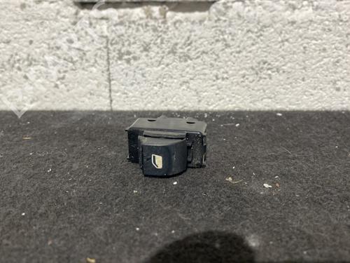 Used Right front window switch PEUGEOT PARTNER Box Body/MPV 1.6 HDi / BlueHDi 75 (75 hp) 23797008