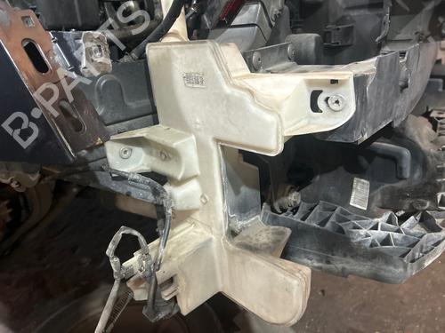 Used Windscreen washer tank Windscreen washer tank 39600938 39600938