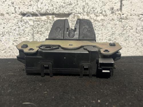 tailgate-lock-cadillac-bls-wagon-2007-29974029 main image