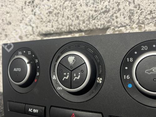 Panel klimatyzacji / ogrzewania SAAB 9-3 Estate (E50) 1.9 TTiD | BP30488329I5