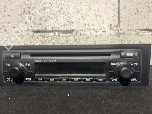 Used Radio AUDI A3 Sportback (8PA) 2.0 TDI (140 hp) 26006523
