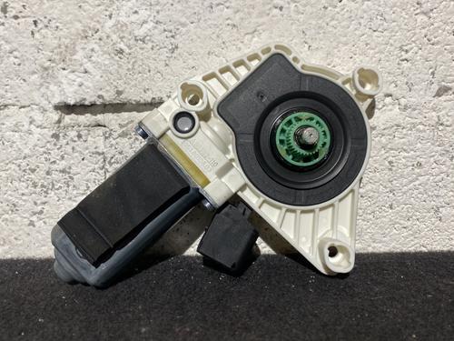 Right front window motor MERCEDES-BENZ CLA Coupe (C117) CLA 220 CDI / d (117.303) | BP22235784E20 