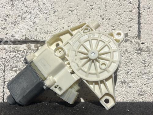 Right front window motor MERCEDES-BENZ GLA-CLASS (X156) GLA 180 CDI / d (156.912) BP25701707E20