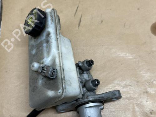 Used Brake master cylinder RENAULT KANGOO Express (FW0/1_) 1.5 dCi 75 (FW07, FW10, FW04) (75 hp) 20863525