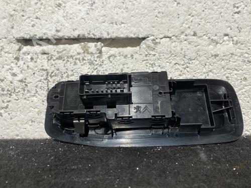 Used Left front window switch Left front window switch PEUGEOT 208 I (CA_, CC_) 1.6 HDi (92 hp) 22894188 22894188