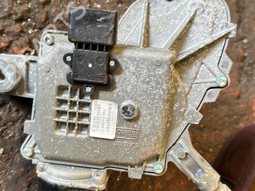 Used Front wiper motor CITROËN C4 Picasso I MPV (UD_) 1.6 HDi (109 hp) 21863137