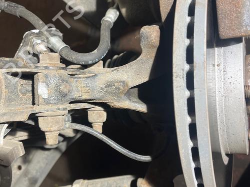 Used Right front steering knuckle Right front steering knuckle FORD FIESTA VI (CB1, CCN) 1.0 EcoBoost (100 hp) 34172603 34172603