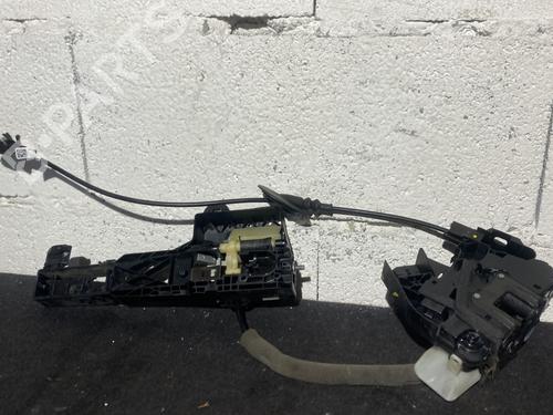 front-left-lock-renault-megane-iv-hatchback-b9amn_-15-blue-dci-115-b9a6-2015-22181039 main image