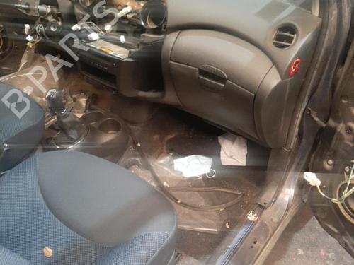 Used Dashboard Dashboard TOYOTA YARIS (_P1_) 1.4 D-4D (NLP10_, NLP10R) (75 hp) 20871793 20871793