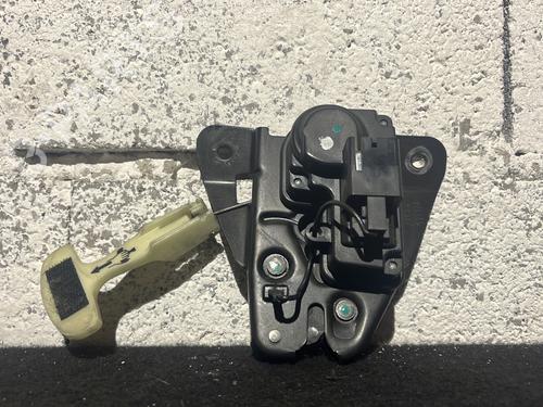 tailgate-lock-chrysler-sebring-js-2006-2007-2008-2009-2010-26457667 main image