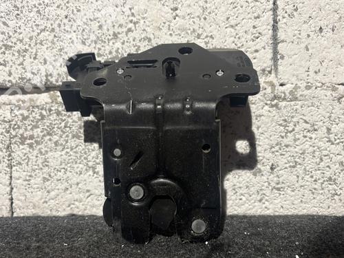 Bakluke lås AUDI A3 Sportback (8PA) 1.9 TDI | BP30931369C101