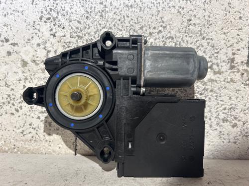 Left front window motor VW GOLF VI (5K1) 1.6 TDI | BP38910930E21 - Image 2