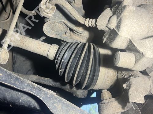 Used Left front driveshaft Left front driveshaft DACIA DUSTER (HS_) 1.5 dCi 4x4 (109 hp) 28053020 28053020