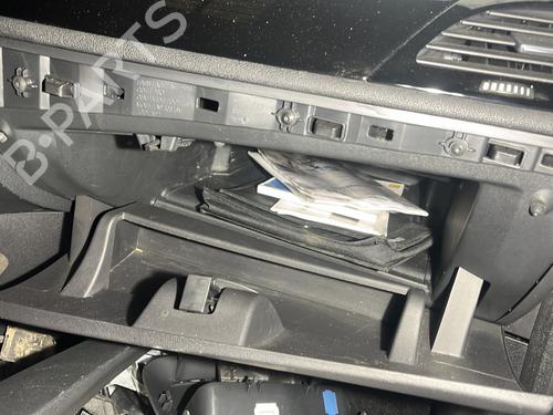 Handskerum Handskerum RENAULT MEGANE III Hatchback (BZ0/1_, B3_) 1.6 dCi (BZ00, BZ12, BZ13) (130 hp) 33021010 33021010