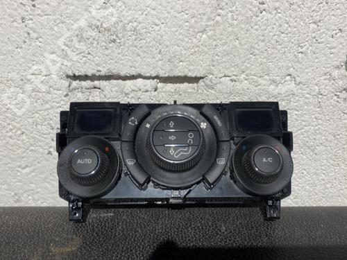 Used Climate control PEUGEOT 308 CC (4B_) 1.6 HDi (111 hp) 20872745