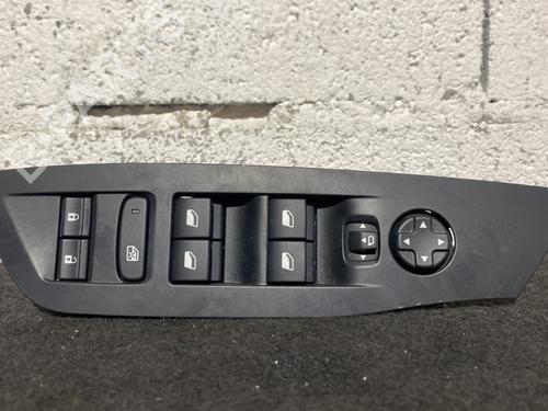Used Left front window switch Left front window switch PEUGEOT 308 SW III (FC_, FJ_, FR_, F4_, FN_) BlueHDi 130 (FCYHZL, FCYHZT) (131 hp) 22894370 22894370