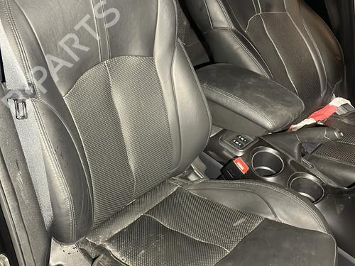 Used Right front seat NISSAN JUKE (F15) 1.5 dCi (110 hp) 30303066