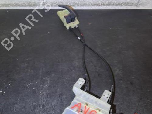 Used Front left lock HYUNDAI TUCSON (JM) 2.0 CRDi All-wheel Drive (113 hp) 20859157