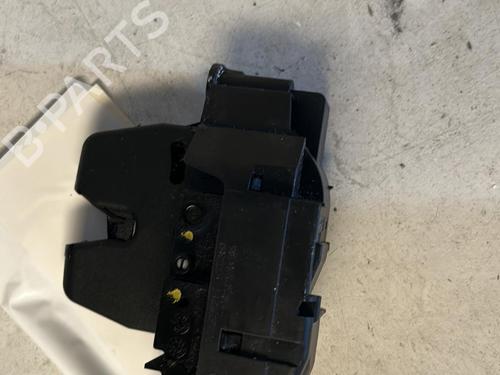 tailgate-lock-peugeot-308-ii-lb_-lp_-lw_-lh_-l3_-16-hdi-2013-2014-2015-2016-2017-2018-2019-2020-2021-21862984 main image