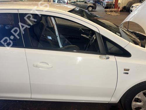 Used Right front door OPEL CORSA D (S07) 1.3 CDTI (L08, L68) (75 hp) 26156382