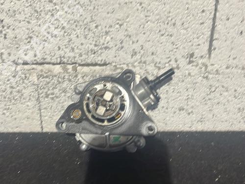 Used Vacuum pump PEUGEOT 208 II (UB_, UP_, UW_, UJ_) 1.2 PureTech 100 (101 hp) 27545449