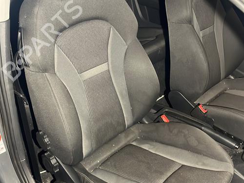 Sæde højre fortil AUDI A1 (8X1, 8XK) 1.0 TFSI (82 hp) 28296180