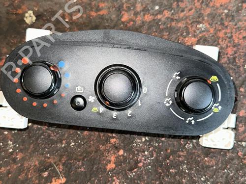 Commande Chauffage DACIA SANDERO II 1.2 (75 hp) 20870649