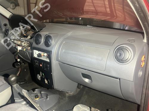 Tableau de bord DACIA LOGAN (LS_) 1.4 (LS0A, LS0C, LS0E, LS0G) (75 hp) 30770515