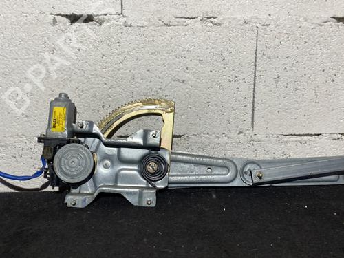 Rudehejsemotor bagstkærm højre KIA SORENTO I (JC) 2.5 CRDi (170 hp) 22894059