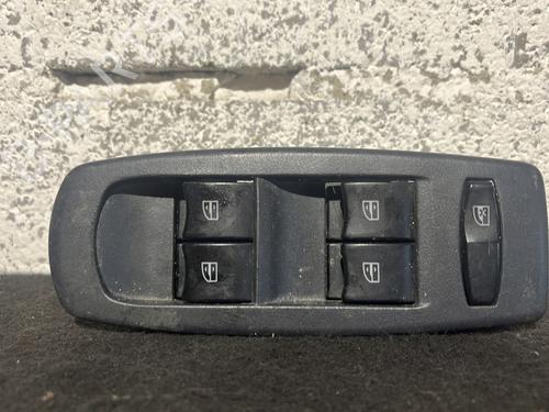 Used Left front window switch RENAULT KOLEOS I (HY_) 2.0 dCi 4x4 (HY0K) (150 hp) 28354625