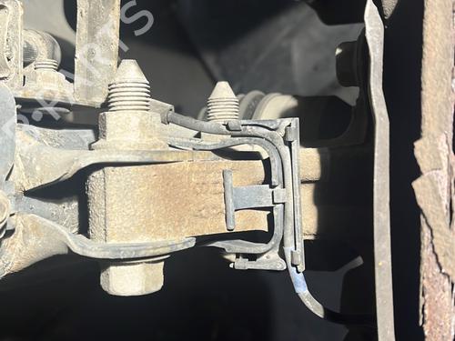 Used Right front steering knuckle PEUGEOT 4007 (VU_, VV_) 2.2 HDi (156 hp) 29564152