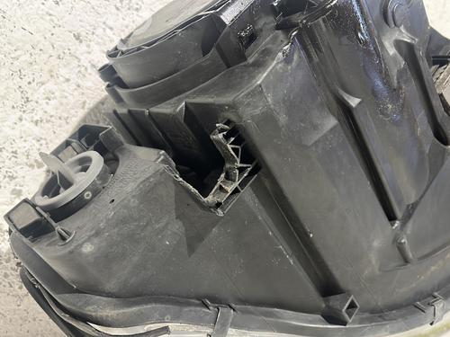 Left headlight AUDI A4 B7 (8EC) 3.0 TDI quattro | BP33119861C28 - Image 3