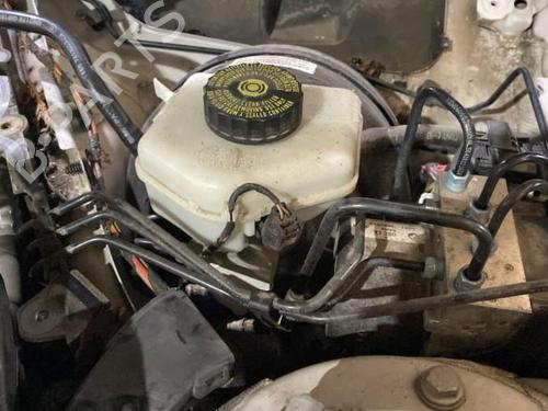 Used Brake master cylinder BMW 1 (F20) 116 d (116 hp) 20866114
