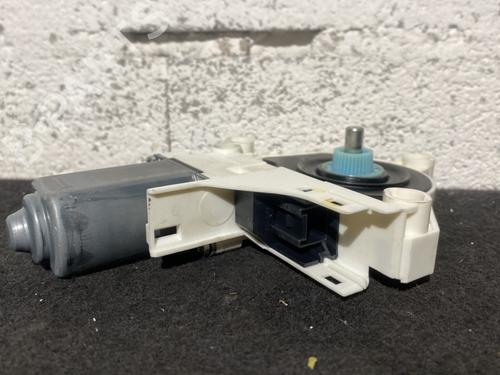 Right front window motor AUDI A1 Sportback (8XA, 8XF) 1.0 TFSI | BP23984835E20 