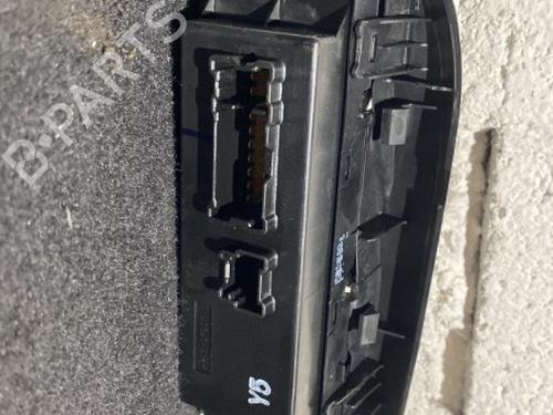 Used Left front window switch Left front window switch NISSAN PULSAR Hatchback (C13) 1.2 DIG-T (115 hp) 21865488 21865488