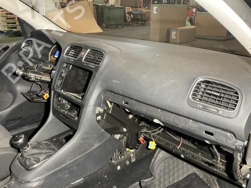 Used Dashboard VW GOLF VI (5K1) 2.0 TDI (110 hp) 23797139