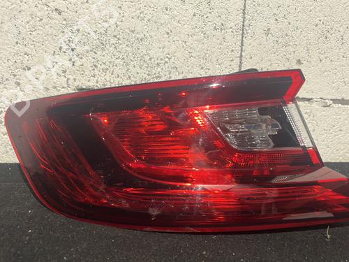 Venstre baglygte RENAULT MEGANE IV Hatchback (B9A/M/N_) 1.5 dCi 110 (B9A3) (110 hp) 29422519