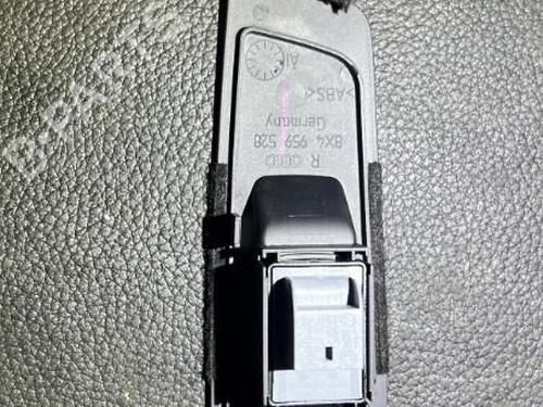 Used Right rear window switch Right rear window switch AUDI A1 Sportback (8XA, 8XF) 1.4 TFSI (122 hp) 21864338 21864338