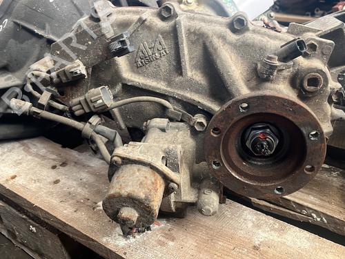 Used Transfer box Transfer box SUZUKI JIMNY Closed Off-Road Vehicle (SN) 1.5 DDiS 4x4 (86 hp) 32670393 32670393