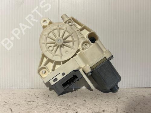 Used Right rear window motor Right rear window motor PEUGEOT 407 (6D_) 2.0 HDi 135 (6DRHRH, 6DRHRE, 6DRHRG, 6DRHRJ) (136 hp) 39979728 39979728