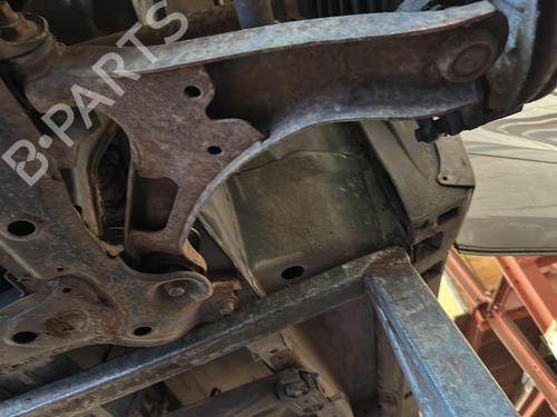 Used Left front suspension arm SUZUKI GRAND VITARA II (JT, TE, TD) 1.9 DDiS All-wheel Drive (JT419, TD44, JB419WD, JB419XD,... (129 hp) 20860086