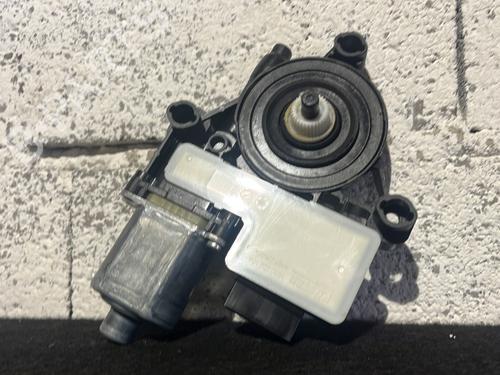 right-rear-window-motor-vw-t-roc-a11-d11-2017-27498691 main image