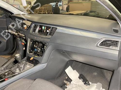 Used Dashboard PEUGEOT 508 I (8D_) 1.6 HDi (115 hp) 20869679