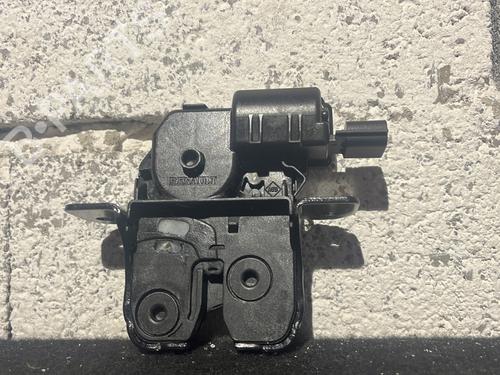 Used Tailgate lock RENAULT CLIO IV (BH_) 0.9 TCe 90 (BHNF, BHMA, BHMH, BHJK, BHJR) (90 hp) 26289241