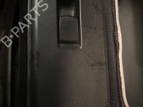 Høyre Foran elrute bryter SUZUKI GRAND VITARA II (JT, TE, TD) 1.9 DDiS All-wheel Drive (JT419, TD44, JB419WD, JB419XD,... (129 hp) 20859645